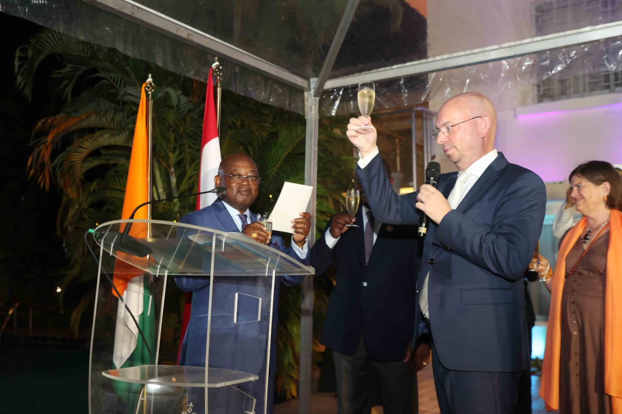 Le Royaume des Pays-Bas en Côte d&rsquo;Ivoire célèbre le roi Willem-Alexander et renforce sa coopération diplomatique avec Abidjan