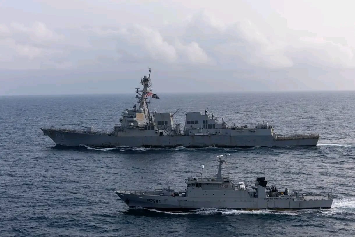 Coopération ivoiro-américaine : la Marine nationale renforce son interopérabilité avec l&rsquo;US Navy