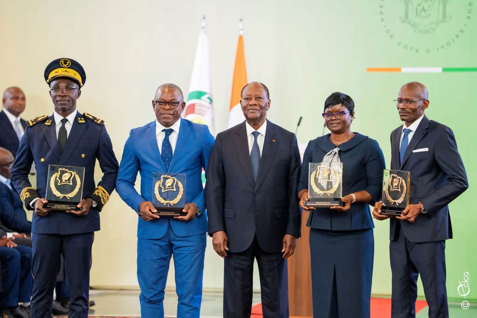Le Président Alassane Ouattara annonce une réforme du Prix National d’Excellence dès 2027 pour mieux valoriser les performances dans chaque secteur