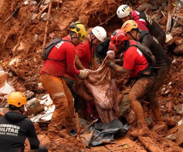 Dans le quartier de Parque Burnier, à Juiz de Fora, dans l’Etat du Minas Gerais, au Brésil, le 24 février 2026. SILVIA IZQUIERDO/AP