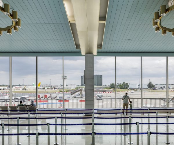air-journal-passagers-terminal-4-Paris-Orly-source-Groupe-ADP-scaled