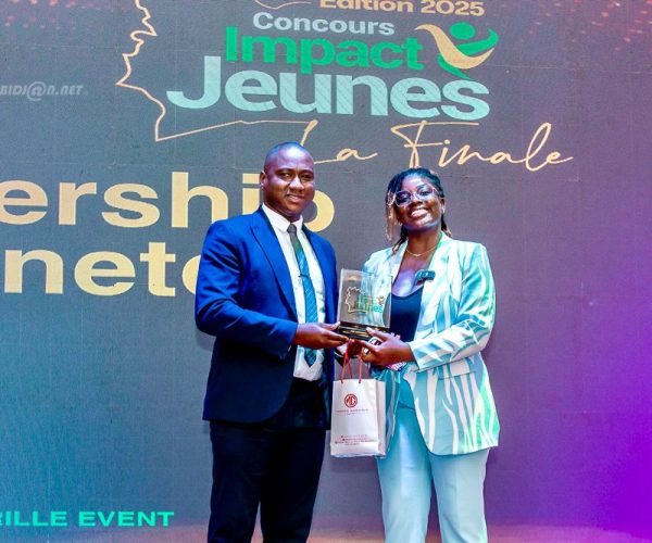 ceremonie-de-la-4eme-edition-du-concours-impact-jeunes_5cmegyzlk8