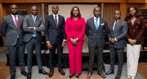 conference-de-presse-relative-a-la-ceremonie-de-presentation-des-20-ans-de-_so2a688b3zn