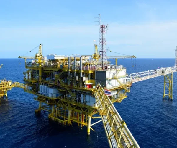 depositphotos_31734619-stock-photo-the-oil-rig