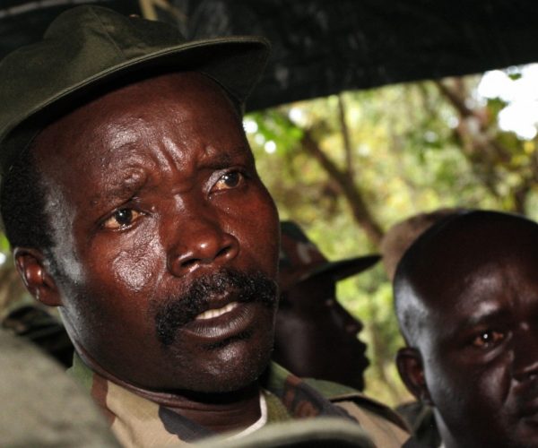 photos-2011-10-14-20111014_kony-1024x696